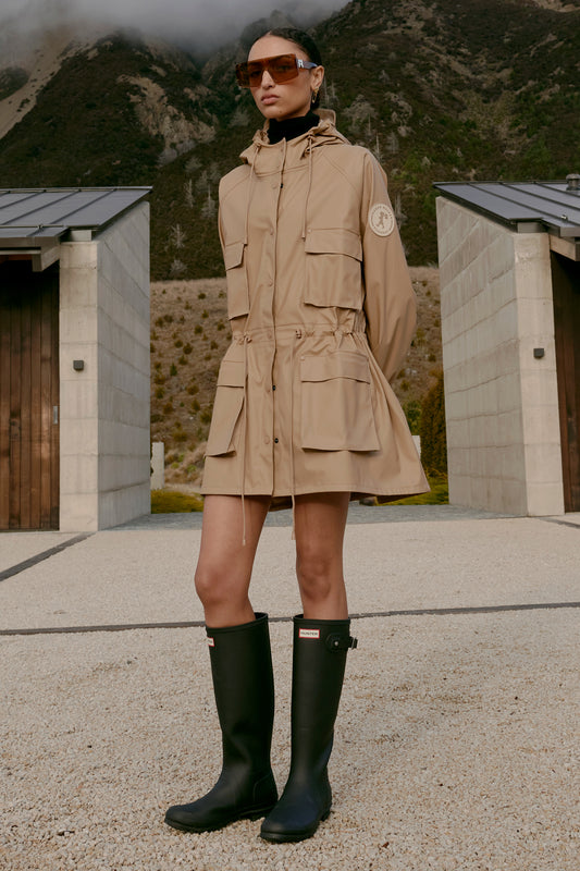 Excursion Raincoat Tan