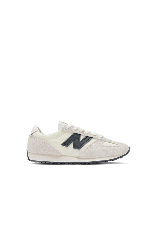 471 Linen/Angora/Black